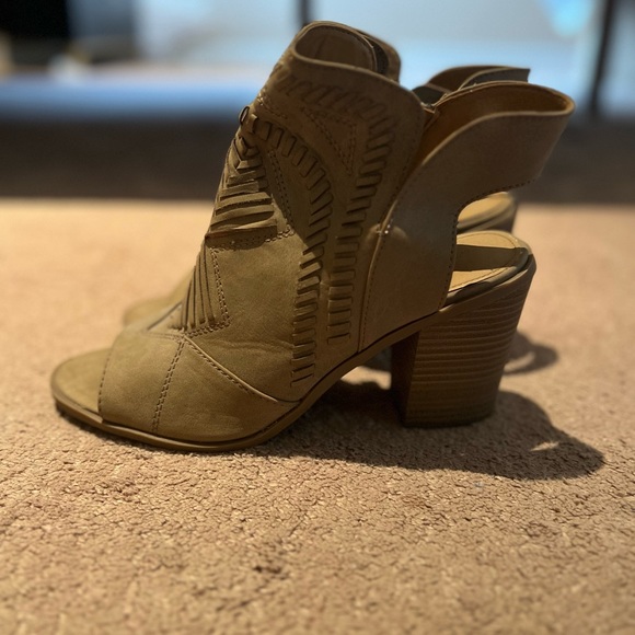 Universal Thread Peep Toe Booties in Tan - Picture 5 of 5